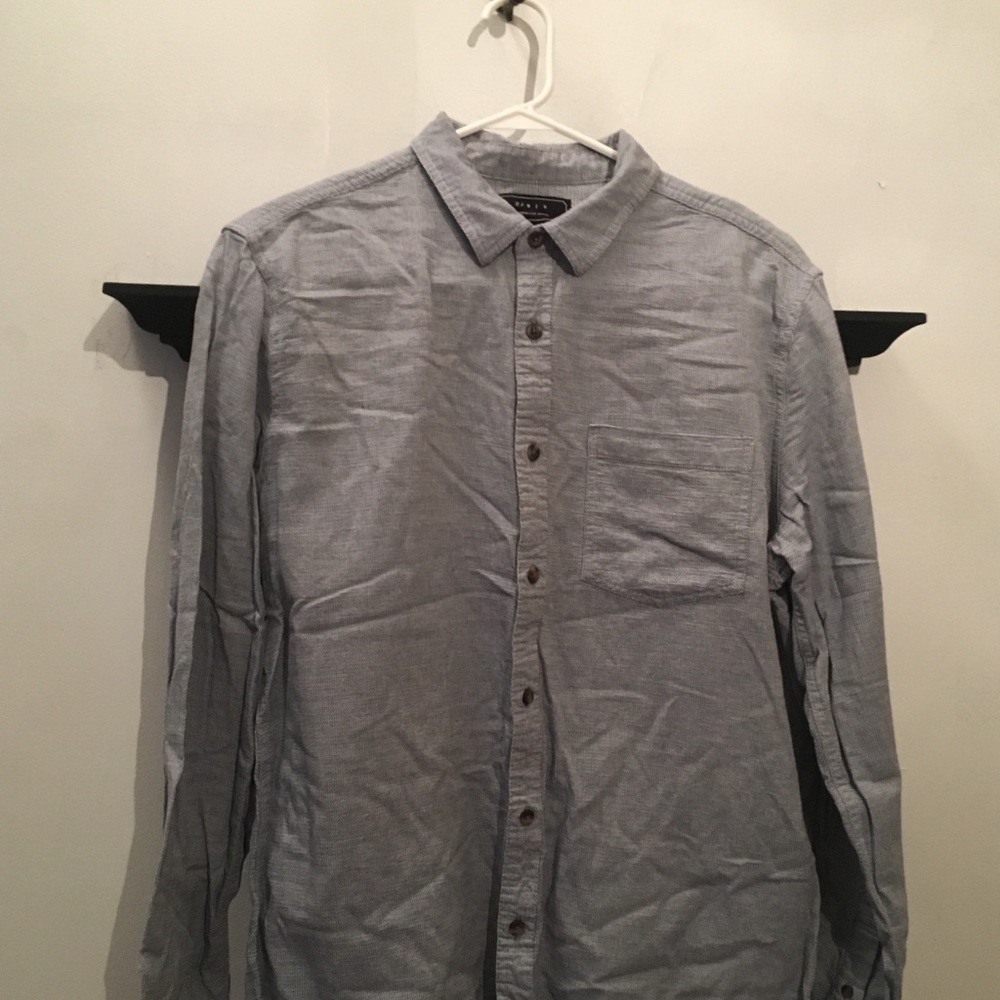 Button down - Picture 2 of 2